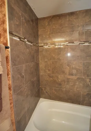 $215,000 | 5400 Walnut Avenue, Unit 111, Downers Grove, IL 60515