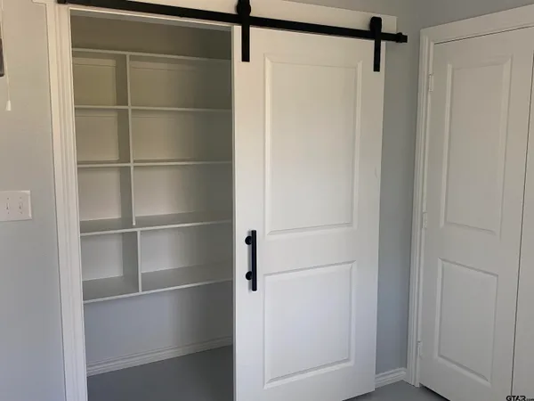 $1,500 | 19213 Hillside Drive, Tyler, TX 75703