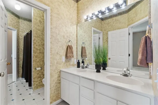 $395,000 | 9301 North Charlotte Court, Kansas City, MO 64155