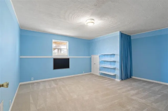 $395,000 | 9301 North Charlotte Court, Kansas City, MO 64155