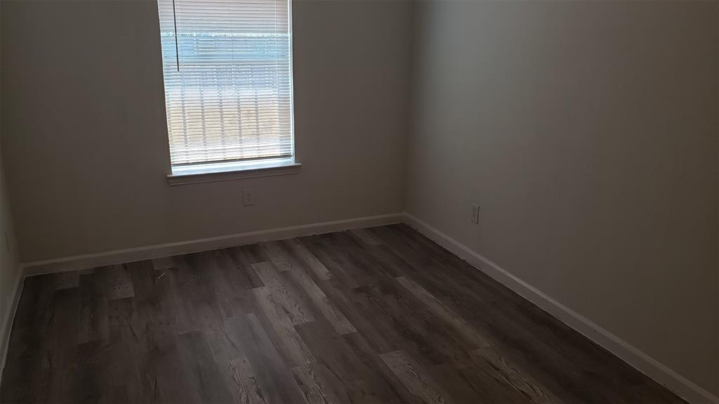 2111 R. W. Bivens Lane Fort Worth, TX 76105 - Photo 5 of 10
