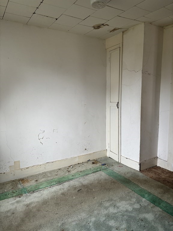 91 Smith Street Fall River, MA 02721 - Photo 17 of 23 a view of room