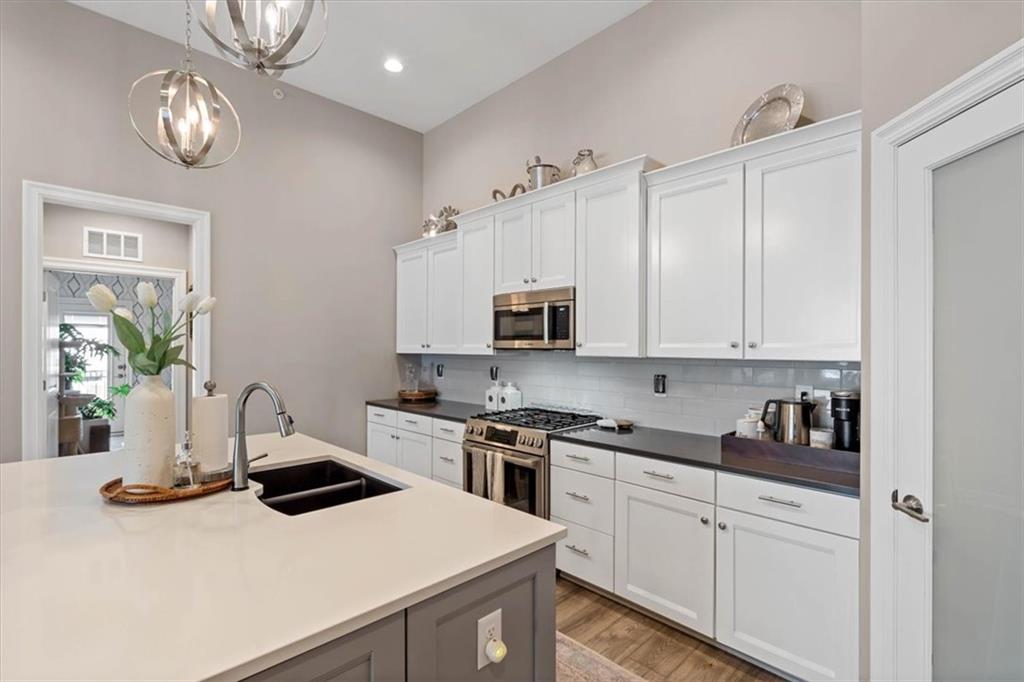 6474 Barth Road Shawnee, KS 66226 - Photo 11 of 27