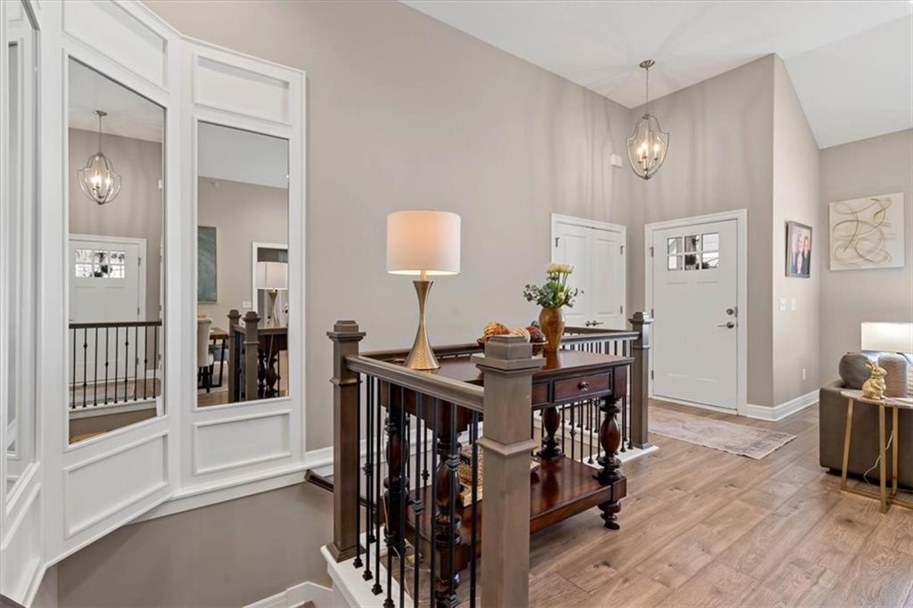 6474 Barth Road Shawnee, KS 66226 - Photo 3 of 27