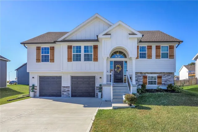 $419,000 | 10206 North Quincy Avenue, Kansas City, MO 64156