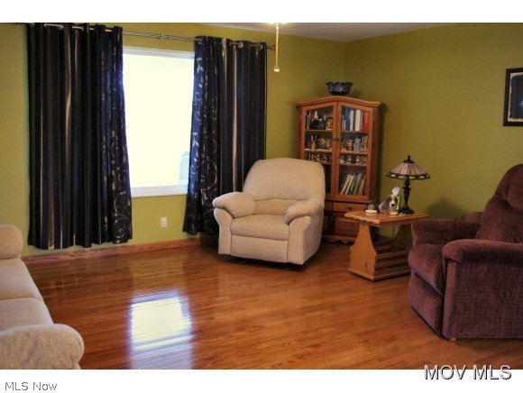 878 Federal Road Little Hocking, OH 45742 - Photo 9 of 16 Living Room