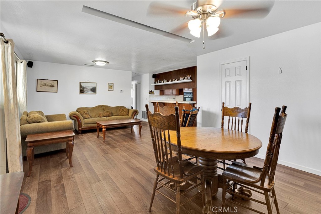 14575 Tonikan Road Apple Valley, CA 92307 - Photo 5 of 38 Gallery Image 5