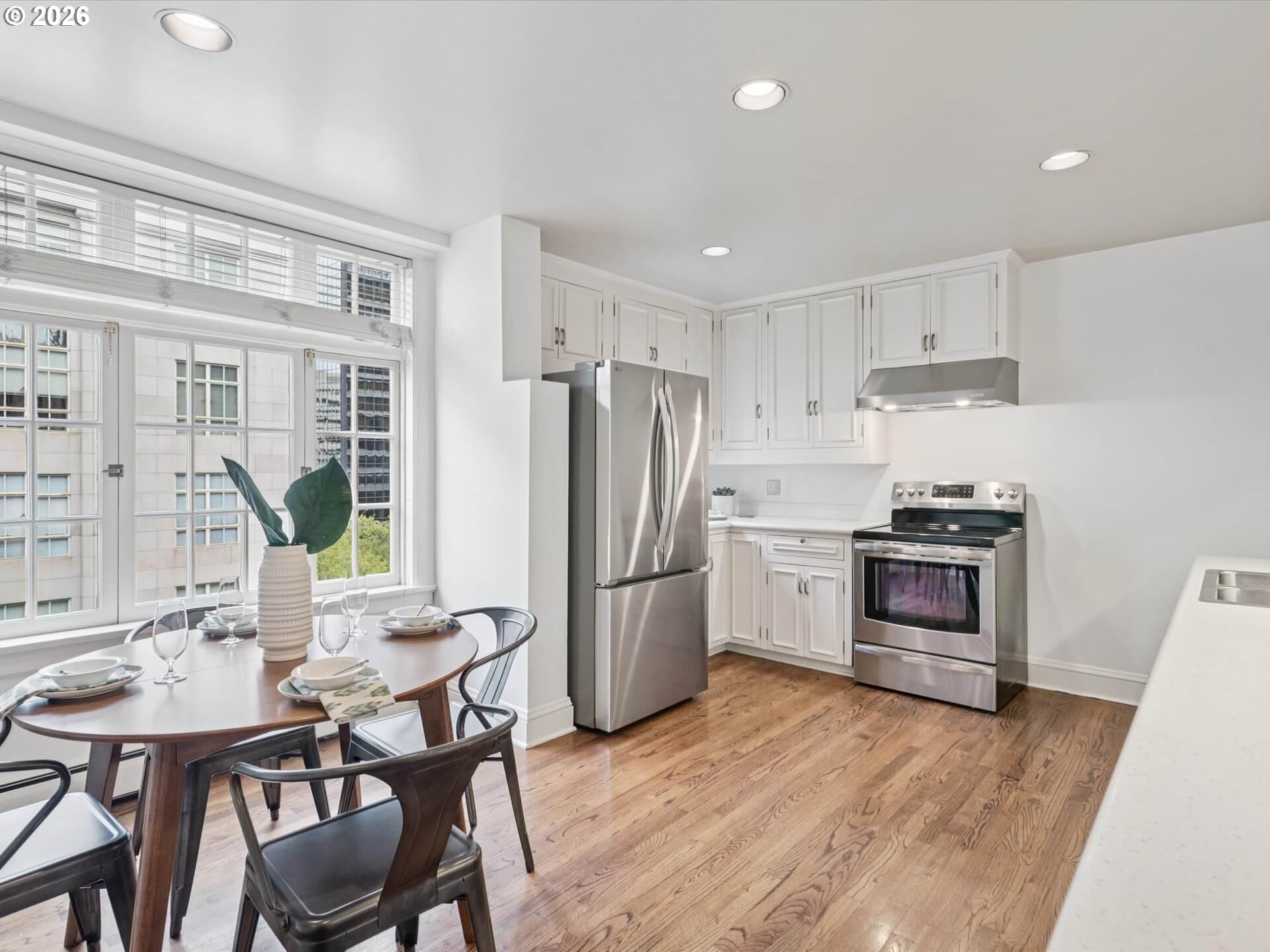 1209 Southwest 6th Avenue, Unit 701 Portland, OR 97204 - Photo 18 of 45