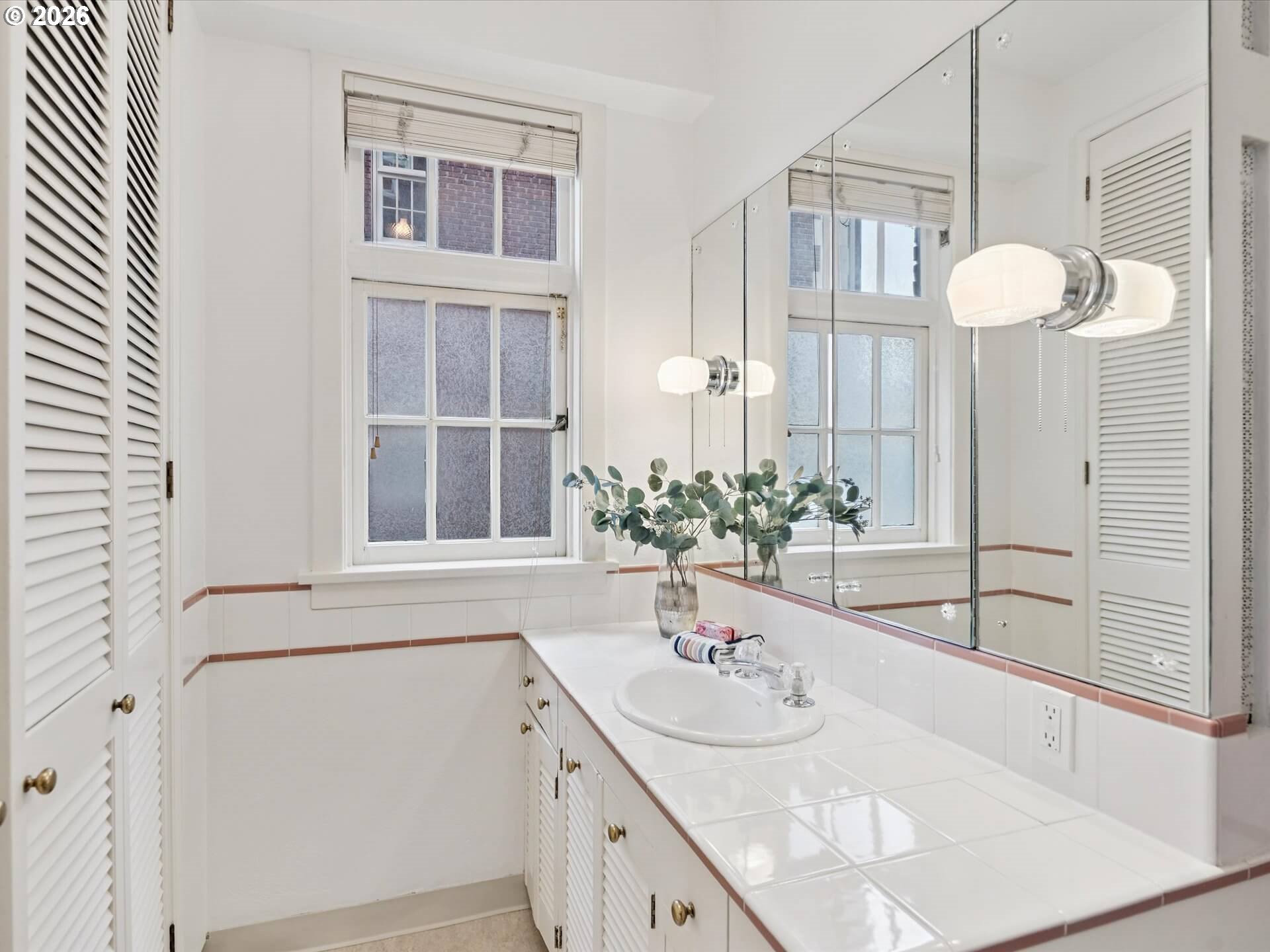 1209 Southwest 6th Avenue, Unit 701 Portland, OR 97204 - Photo 26 of 45