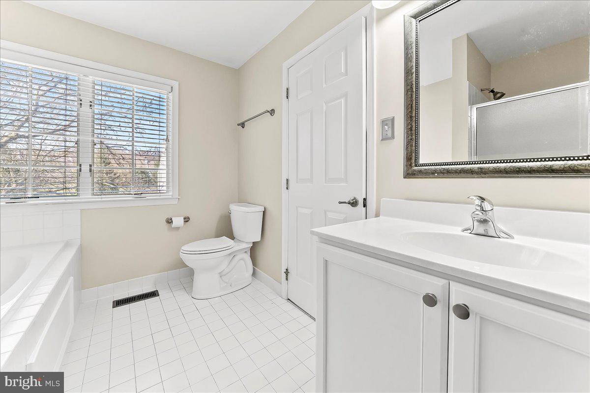 48 Buttonwood Drive Exton, PA 19341 - Photo 17 of 43