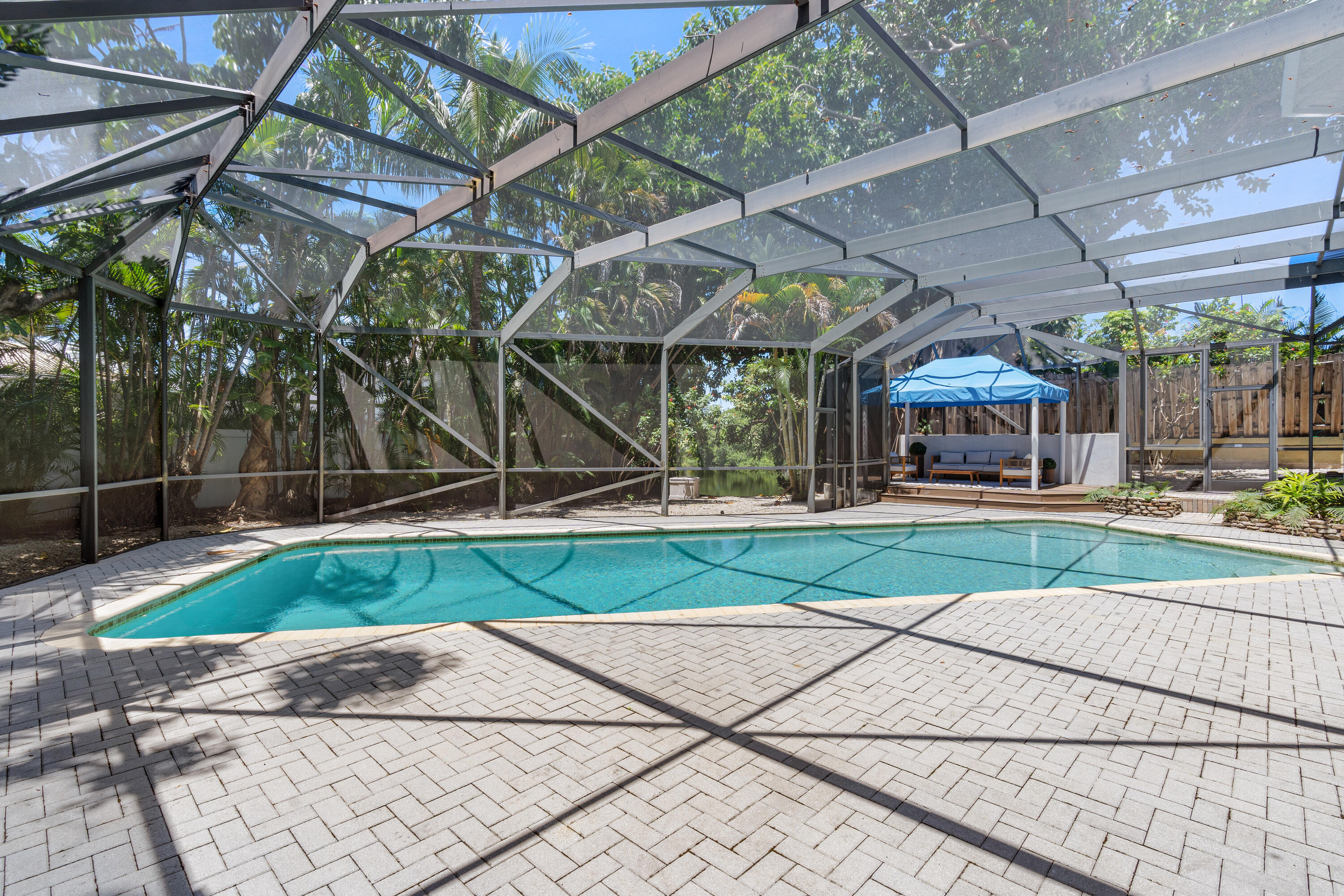 575 Northwest 7th Street Boca Raton, FL 33432 - Photo 44 of 60 Screen enclosure