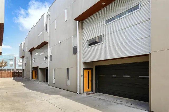a view of a house with a garage