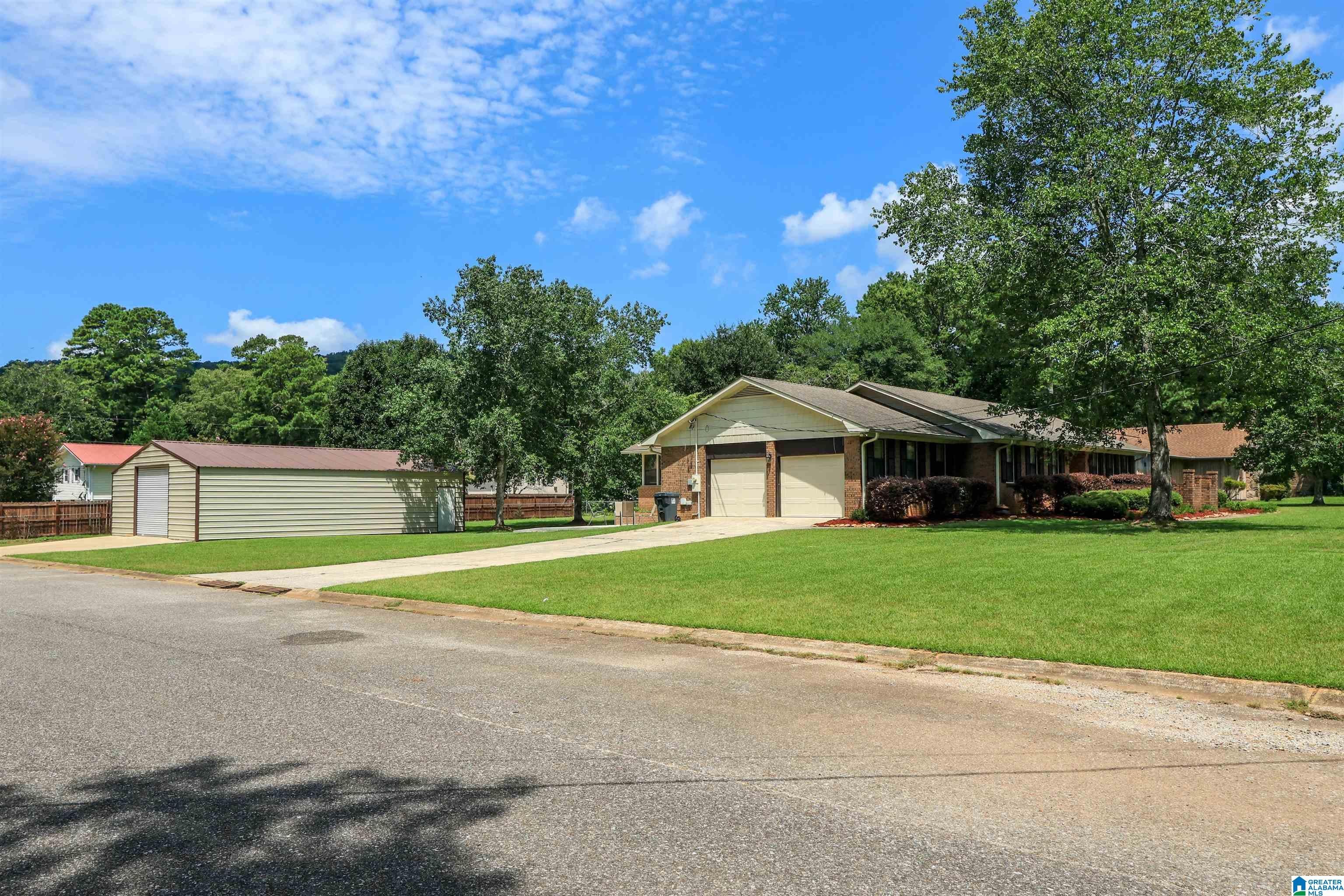 1016 Sand Rock Road Anniston, AL 36207 - Photo 2 of 67 Gallery Image 2
