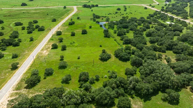 $90,000 | 381 Gadwall Lane, Columbus, TX 78934