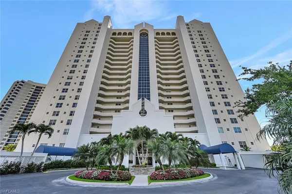 $6,000 | 5550 Heron Point Drive, Unit 703, Naples, FL 34108