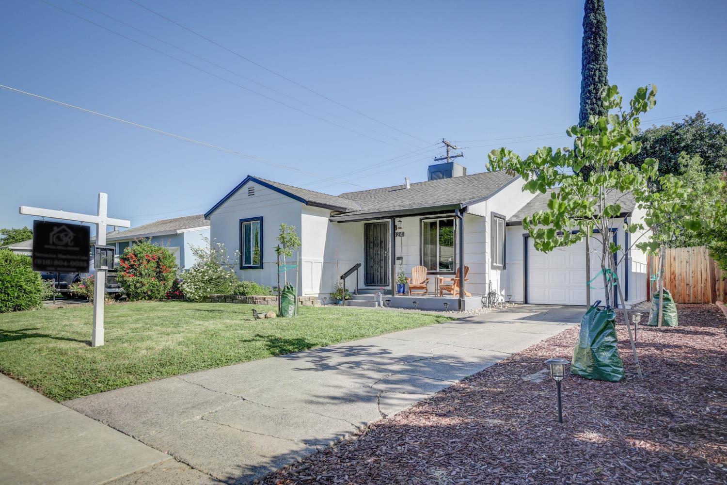 1424 Kitchner Road Sacramento, CA 95822 - Photo 6 of 28