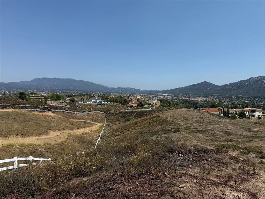 0 Paulita Road Temecula, CA 92592 - Photo 23 of 36 a view of city and ocean