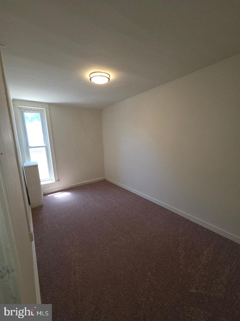 434 Hampden Road Upper Darby, PA 19082 - Photo 9 of 13