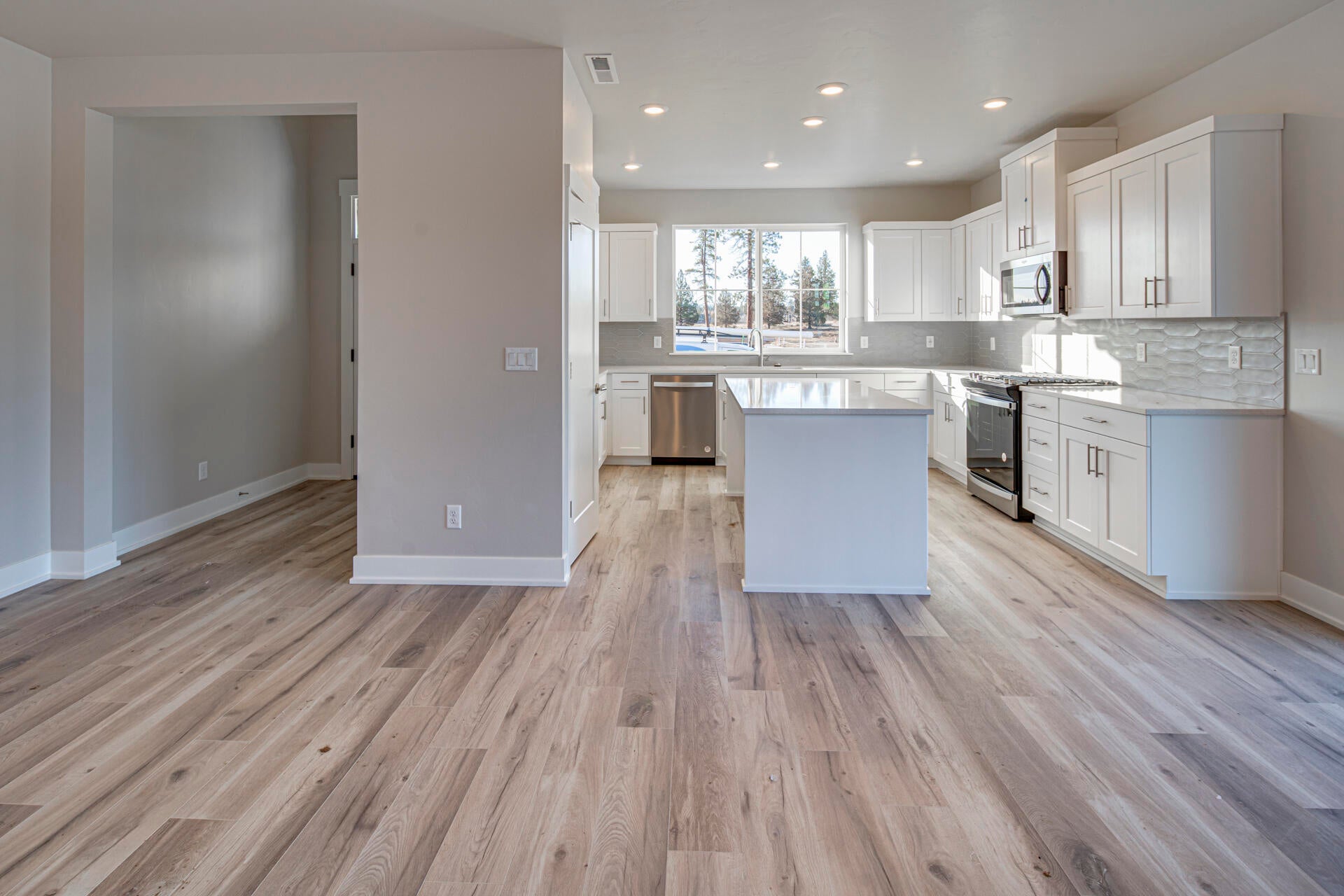 3824 Cole Road Bend, OR 97701 - Photo 19 of 36 Home will be similar to photo or rendering shown. Specs will vary.