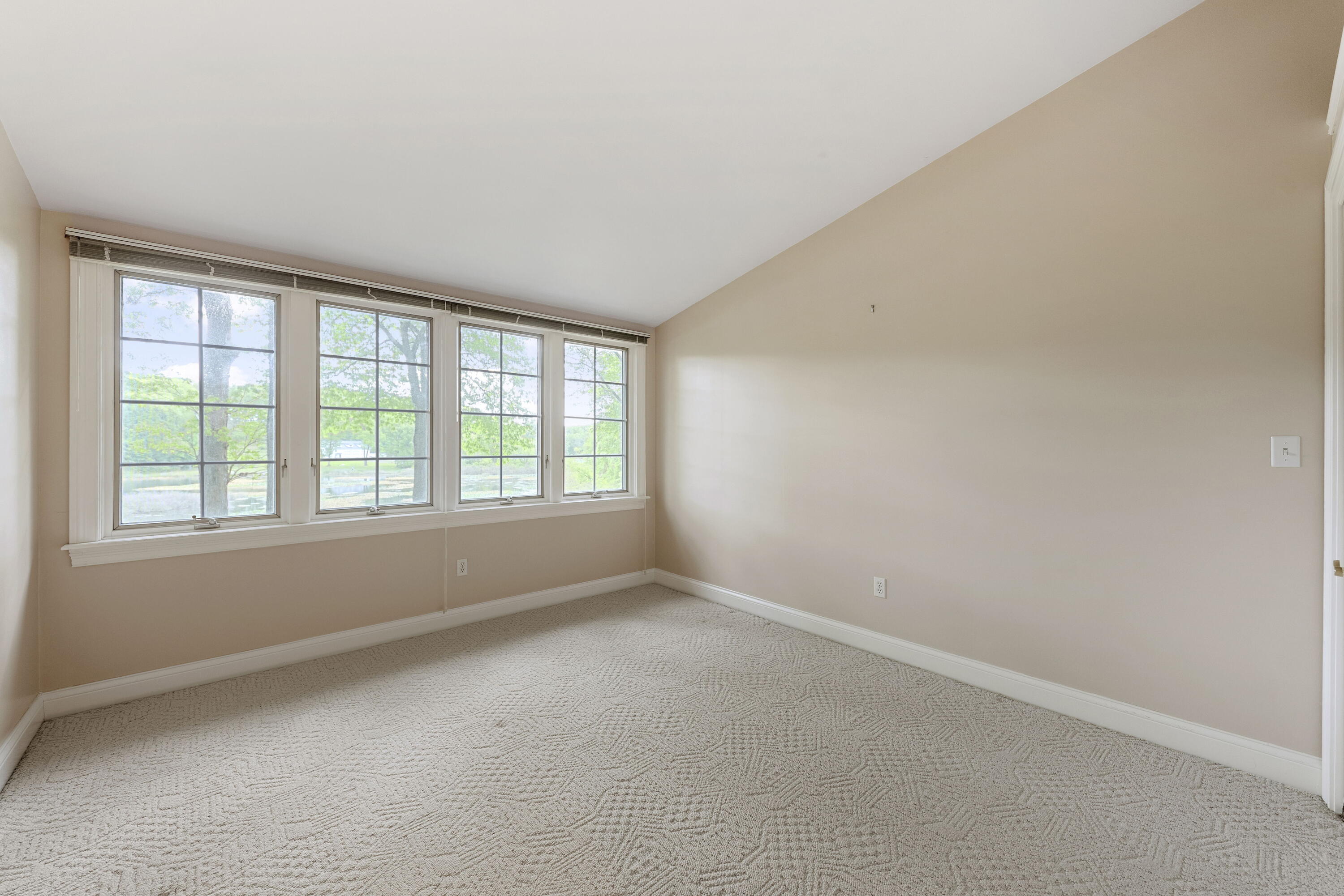 3611 West Waverly Road La Porte, IN 46350 - Photo 32 of 40 an empty room with a window