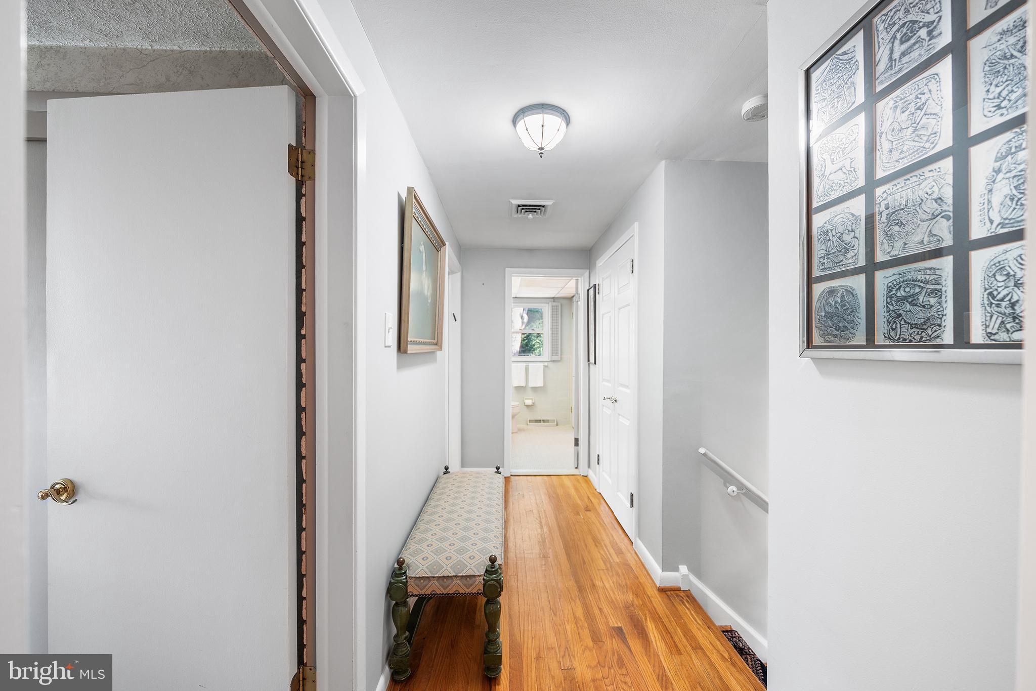 403 Meadow Lane Wallingford, PA 19086 - Photo 29 of 38 Upper Hallway