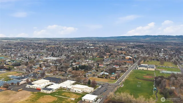 $489,500 | 1185 South W Settlement Street, College Place, WA 99324