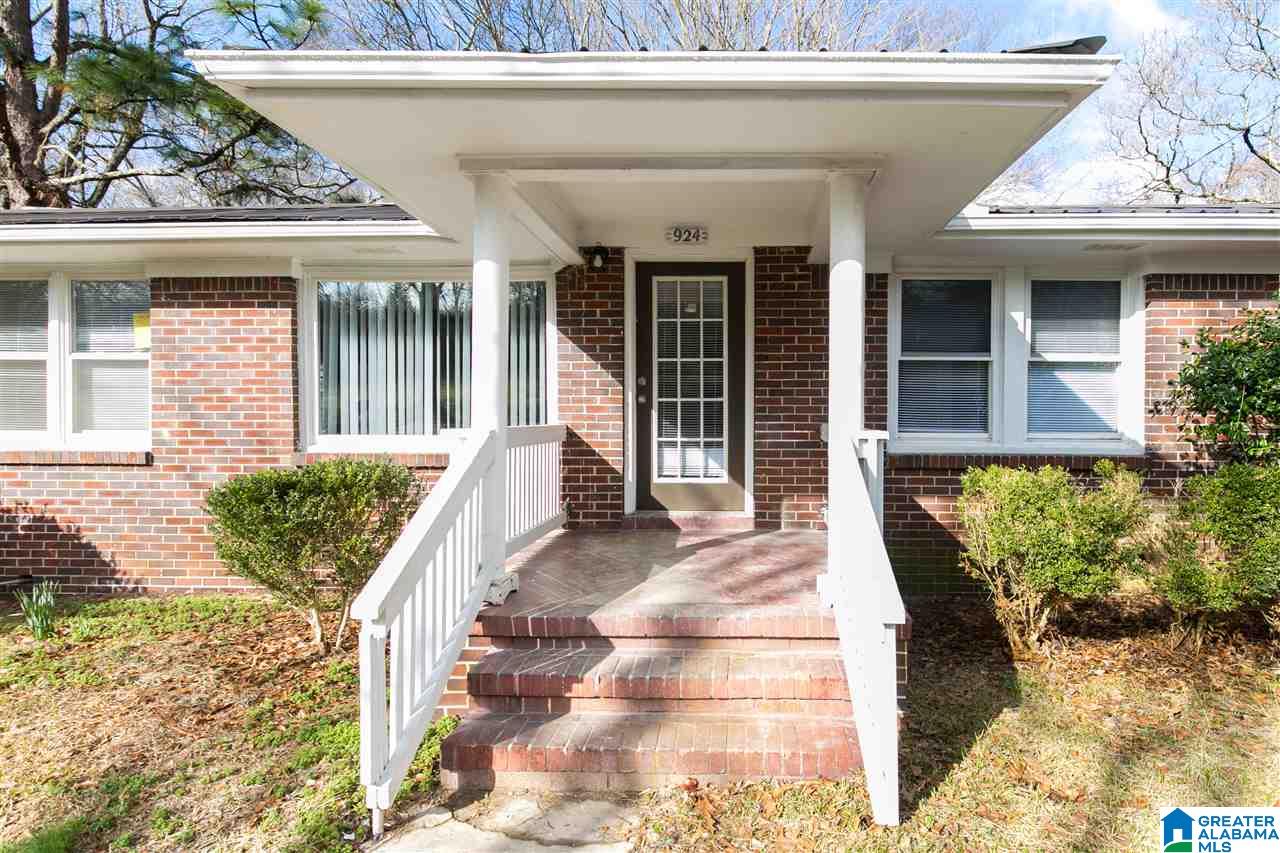 924 3rd Avenue Pleasant Grove, AL 35127 - Photo 3 of 48
