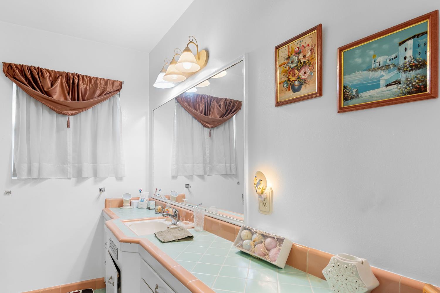 401 Gibson Road Woodland, CA 95695 - Photo 25 of 44