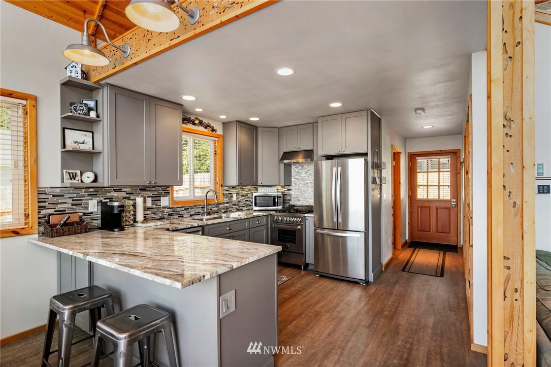 8555 Flagler Road Nordland, WA 98358 - Photo 4 of 30 Gallery Image 4