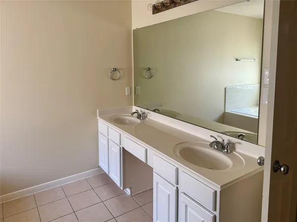 $2,800 | 2311 Slate Ridge Lane, Katy, TX 77494