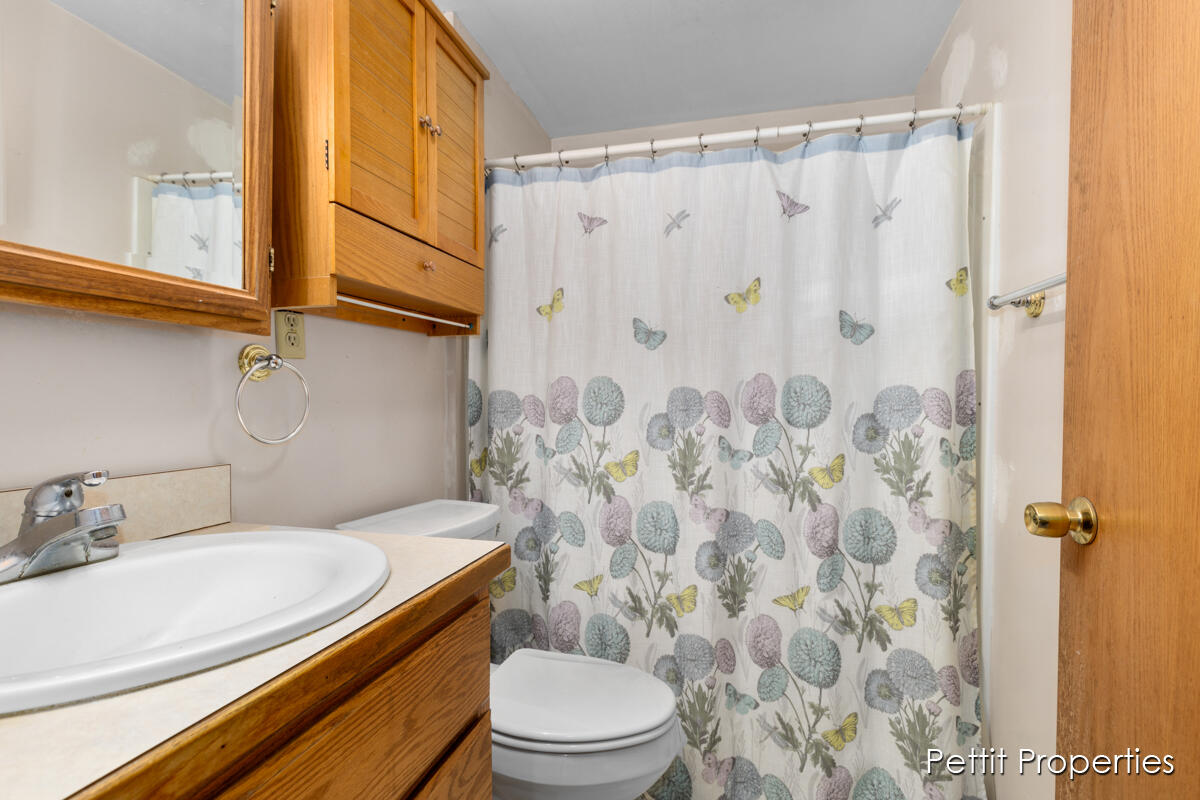 505 Spring Street Durand, MI 48429 - Photo 11 of 19 Gallery Image 11
