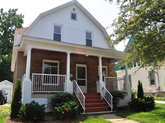 641 South Street Elgin, IL 60123 - Photo 1 of 16