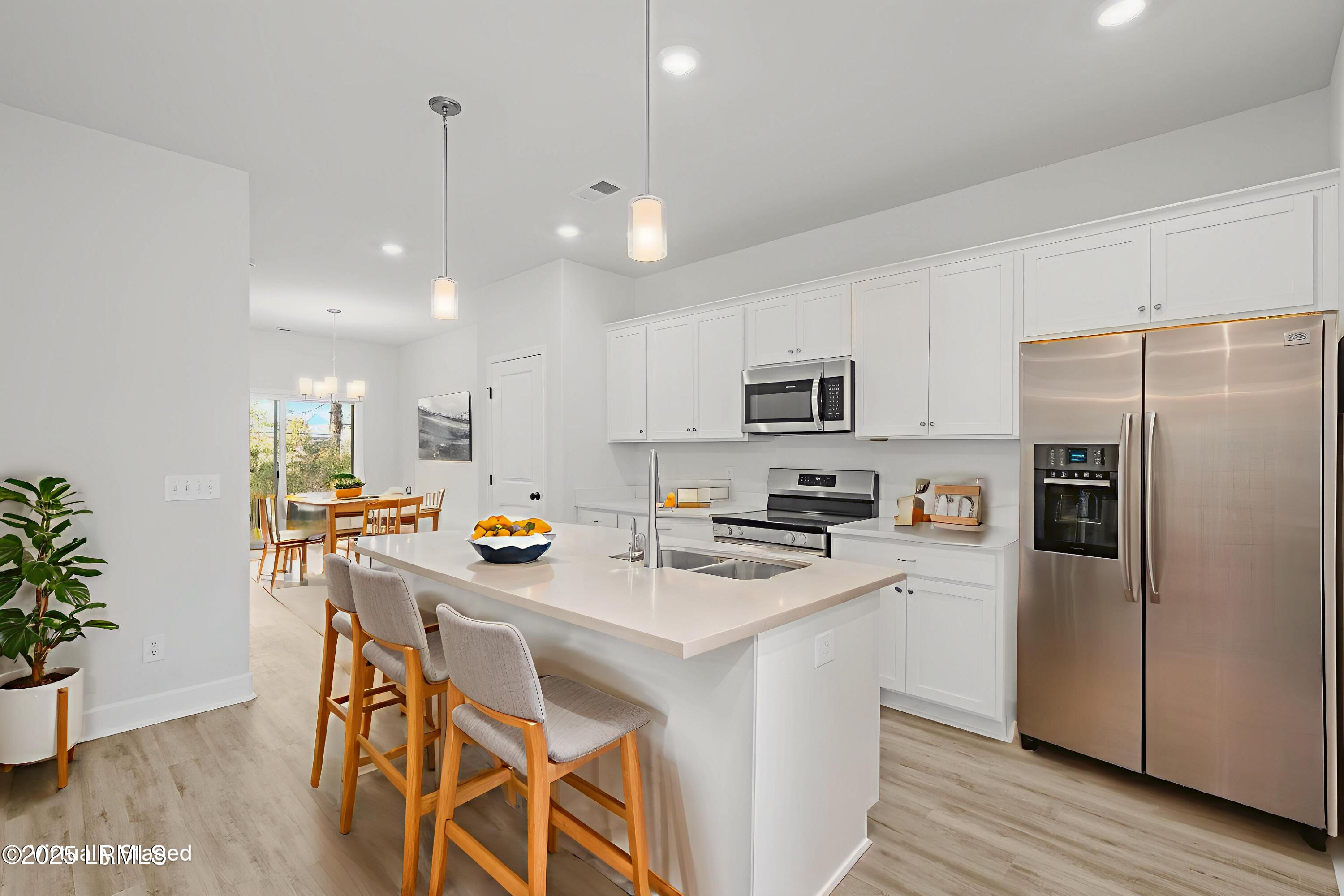 123 Silver Street, Unit 101 Ridgeland, SC 29936 - Photo 7 of 40 Foxchase-19-6 - Kitchen - Scandinavian -