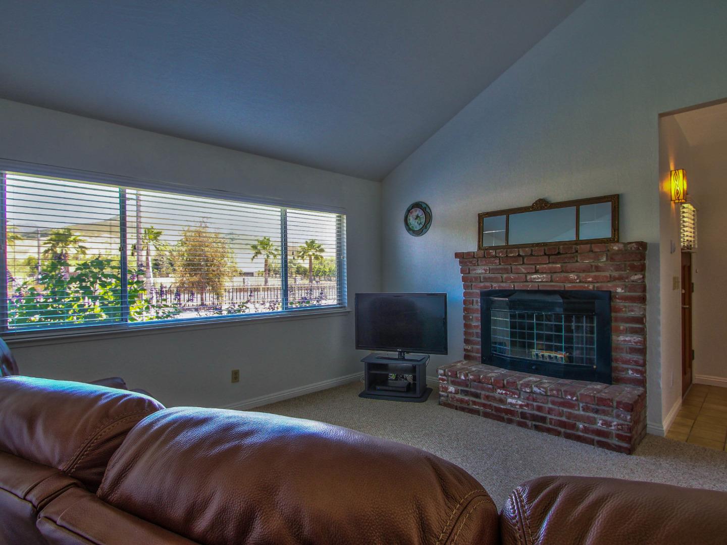 690 Old Stage Road Salinas, CA 93908 - Photo 12 of 44 Gallery Image 12