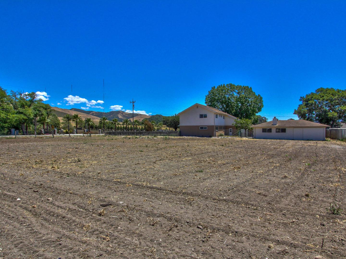 690 Old Stage Road Salinas, CA 93908 - Photo 40 of 44 Gallery Image 40