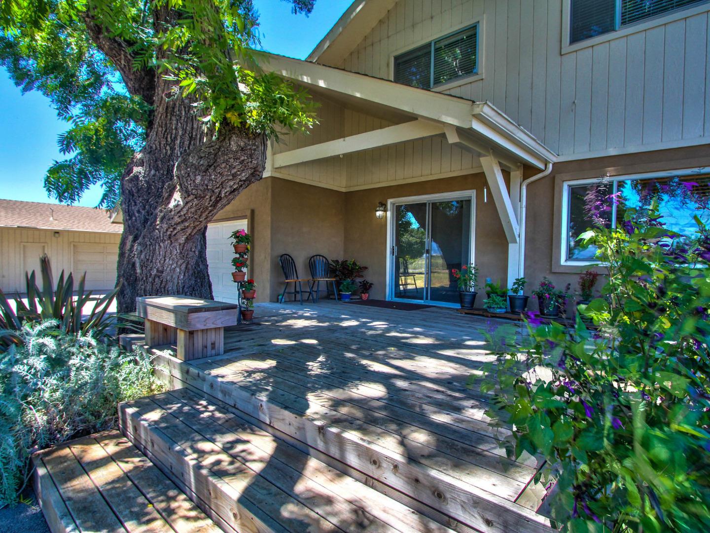 690 Old Stage Road Salinas, CA 93908 - Photo 5 of 44 Gallery Image 5