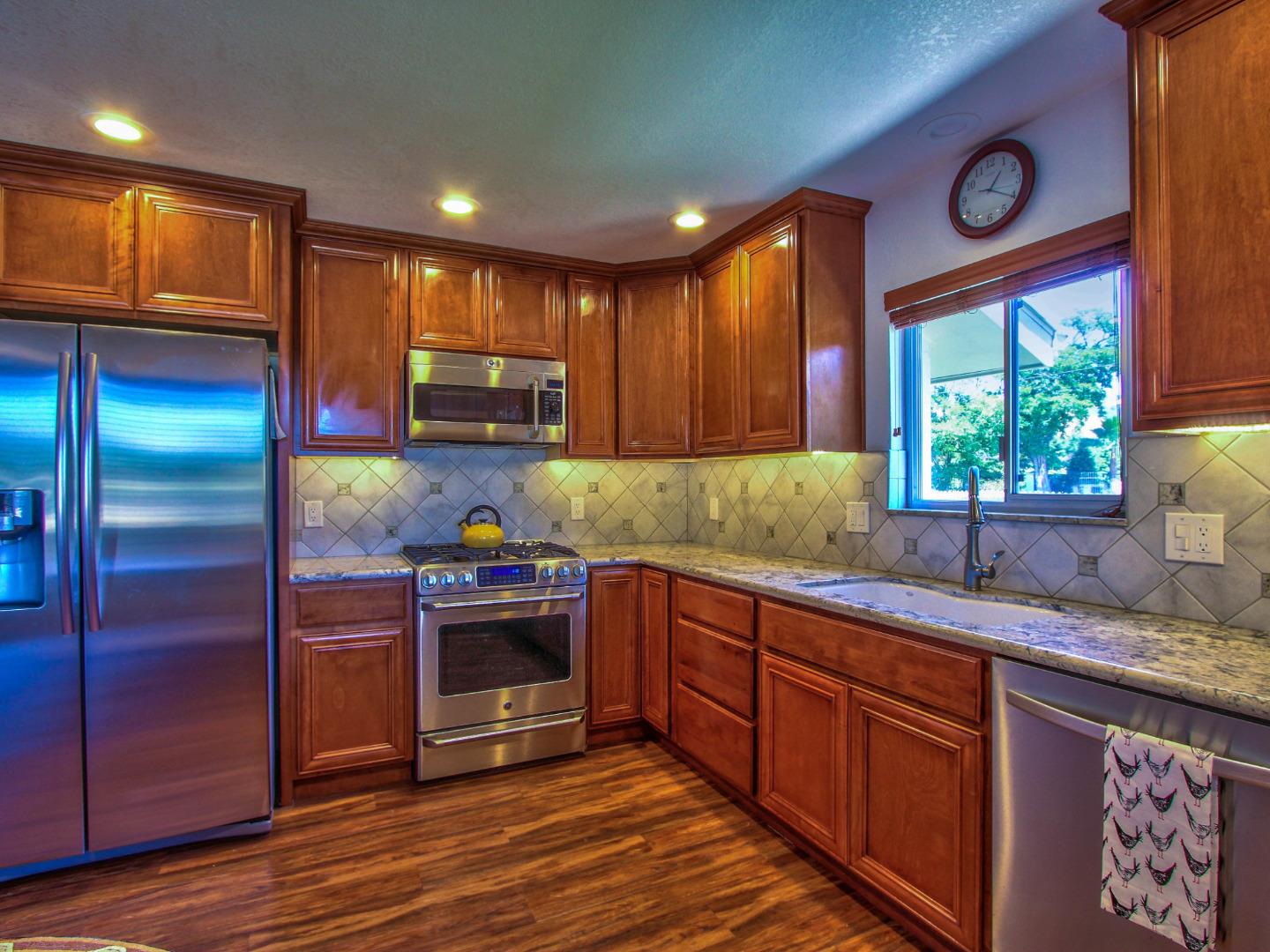 690 Old Stage Road Salinas, CA 93908 - Photo 8 of 44 Gallery Image 8