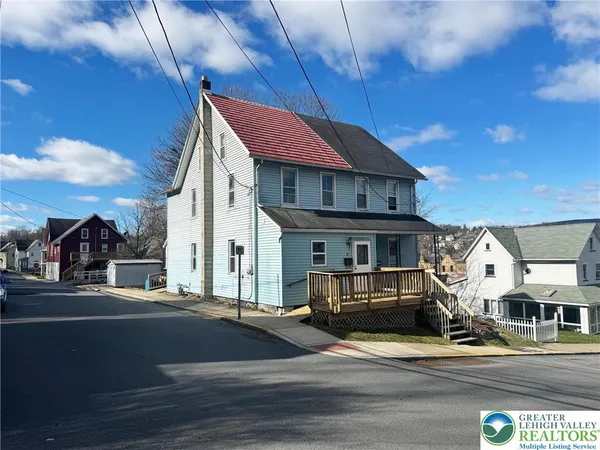 a view of multiple houses