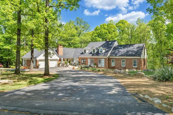 $1,390,000 | 5141 Cross Bow Circle, Roanoke, VA 24018