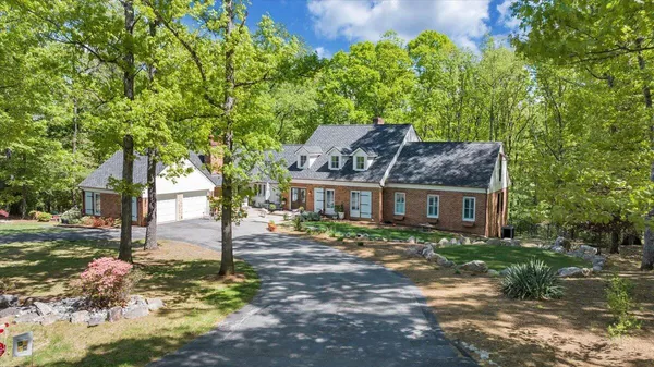 $1,390,000 | 5141 Cross Bow Circle, Roanoke, VA 24018