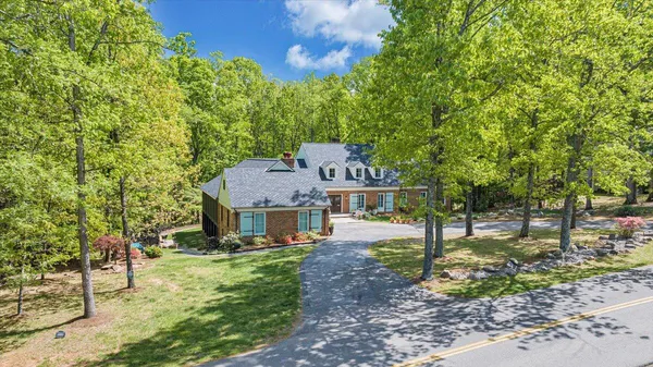$1,390,000 | 5141 Cross Bow Circle, Roanoke, VA 24018