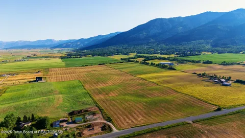 $1,300,000 | 116 Freedom Wy, Freedom, WY 83120