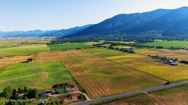 $1,300,000 | 116 Freedom Wy, Freedom, WY 83120