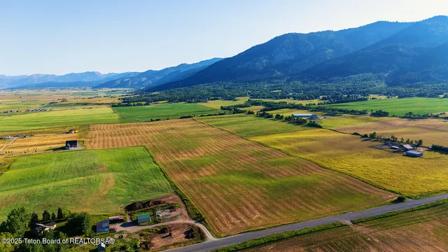 $1,300,000 | 116 Freedom Wy, Freedom, WY 83120