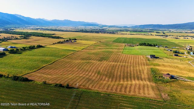 $1,300,000 | 116 Freedom Wy, Freedom, WY 83120