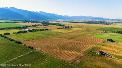 $1,300,000 | 116 Freedom Wy, Freedom, WY 83120