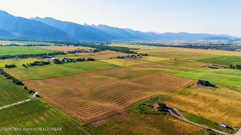 $1,300,000 | 116 Freedom Wy, Freedom, WY 83120