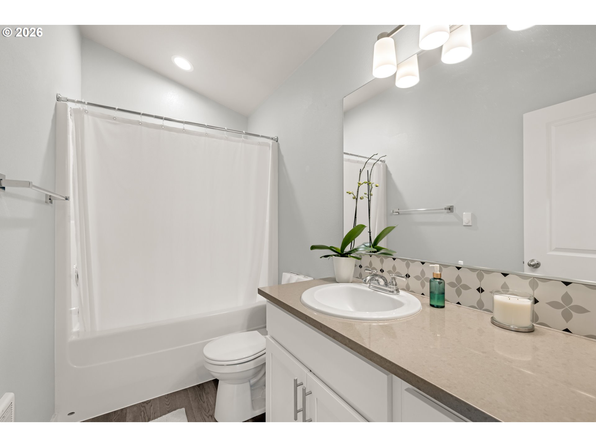 8629 Southeast Washington Street Portland, OR 97216 - Photo 18 of 24