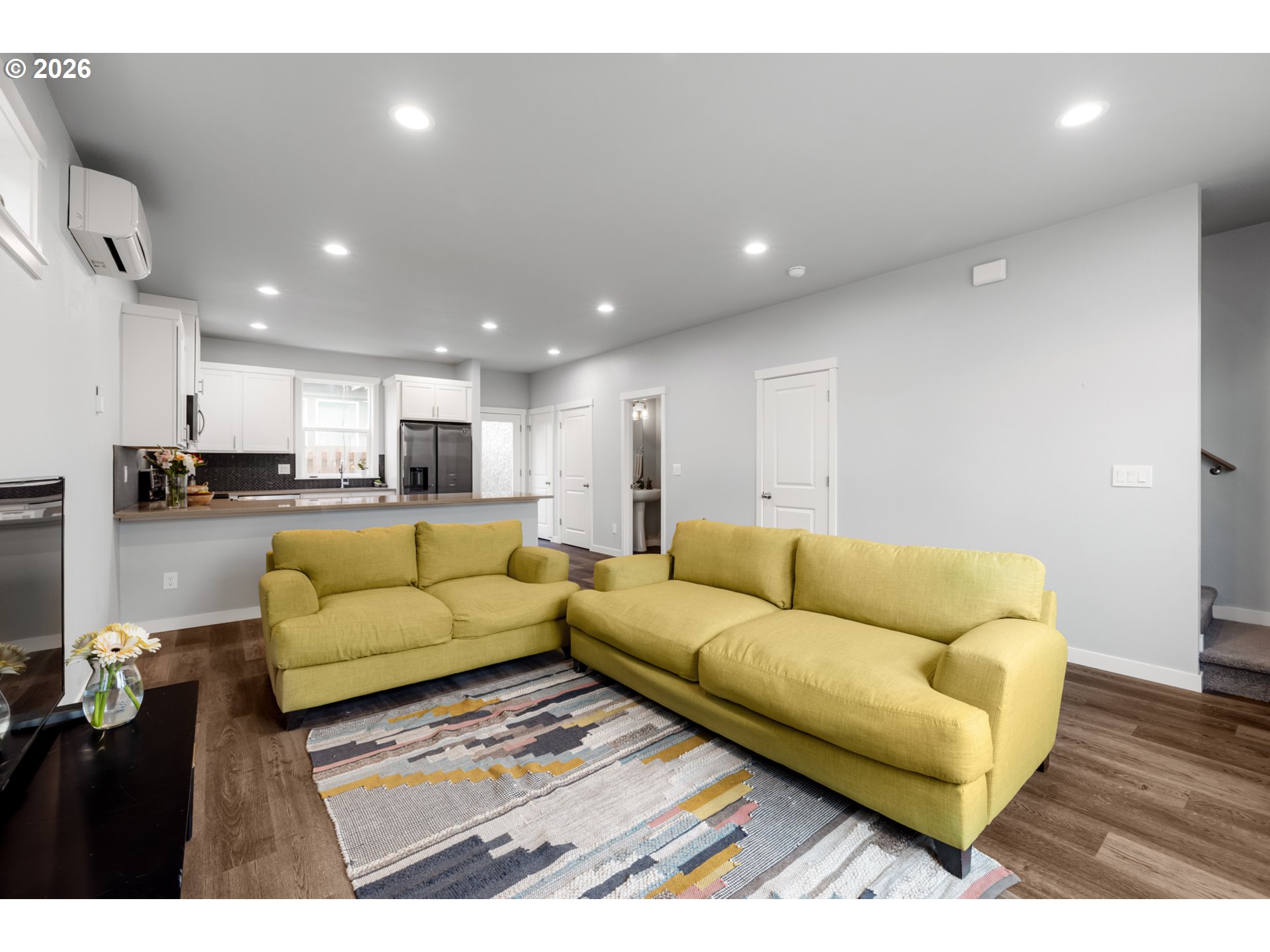 8629 Southeast Washington Street Portland, OR 97216 - Photo 6 of 24