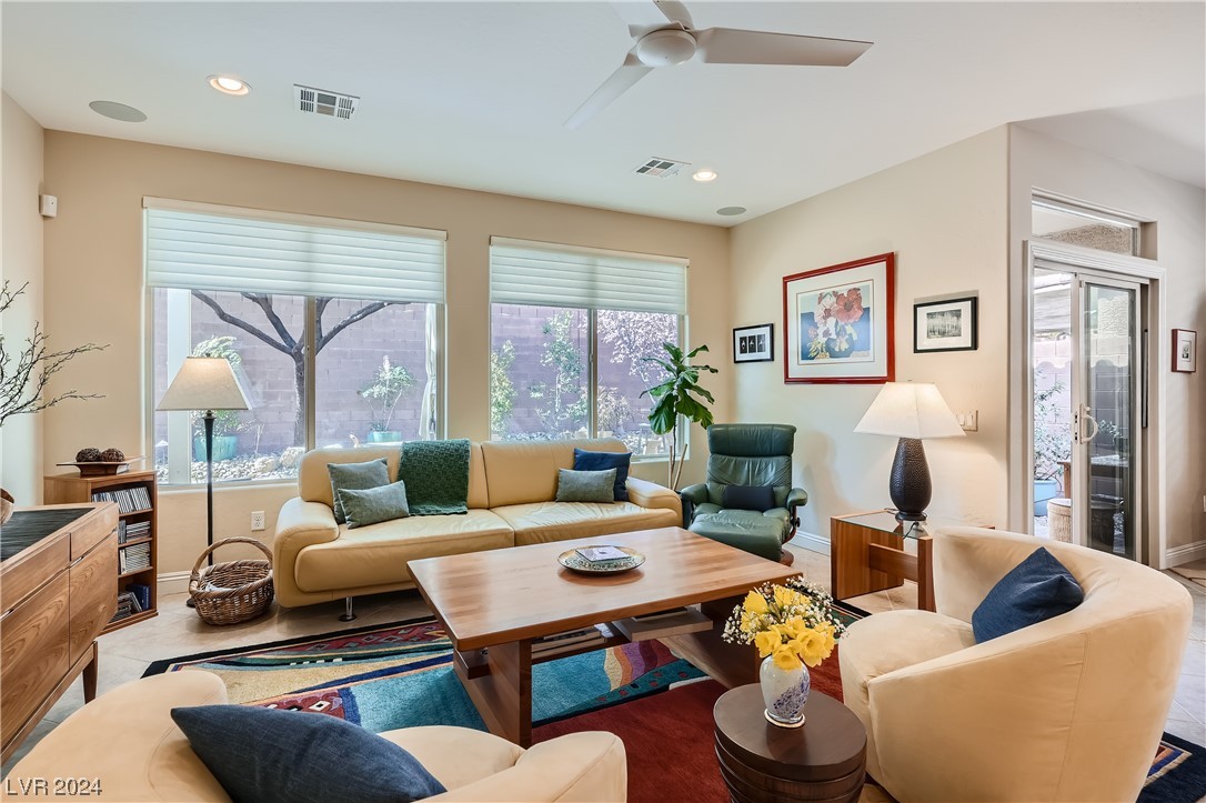 10313 Numaga Road Las Vegas, NV 89178 - Photo 6 of 38 Gallery Image 6